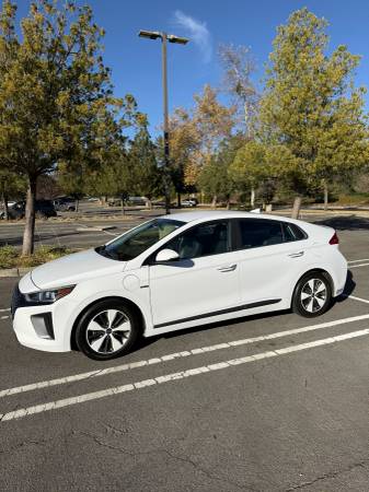 2019 Hyundai Ioniq Hybrid Plug-in for $0 Build Credit, Poor