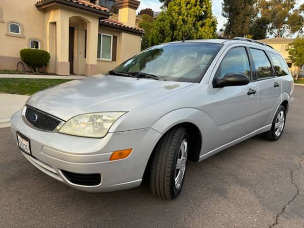 2005 Ford Focus ZXW SE for $0 Build Credit, Poor