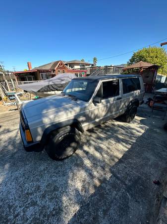 2023 Jeep Cherokee XJ Trim for $0 Build Credit, Poor