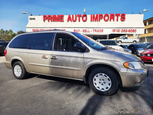 2003 Chrysler Town & Country for $0 Build Credit, Poor