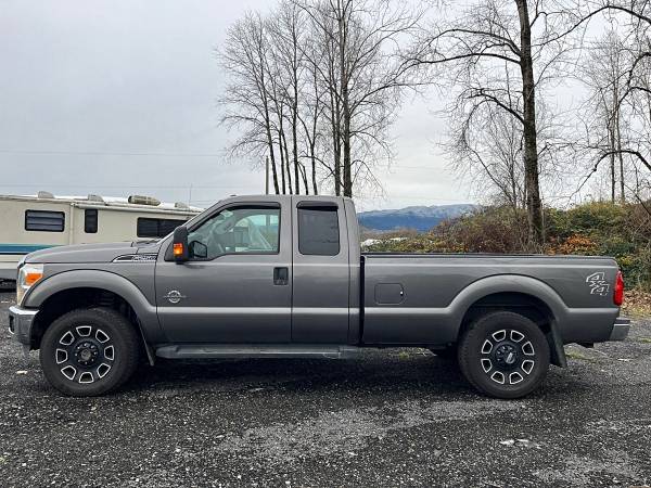 2011 Ford F-250 XLT SuperCab 4WD 8 Ft Box for