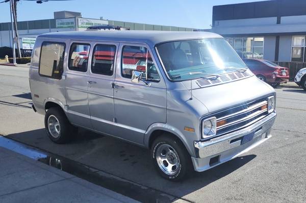 1977 Dodge B200 Boogie Van for $0 Build Credit, Poor