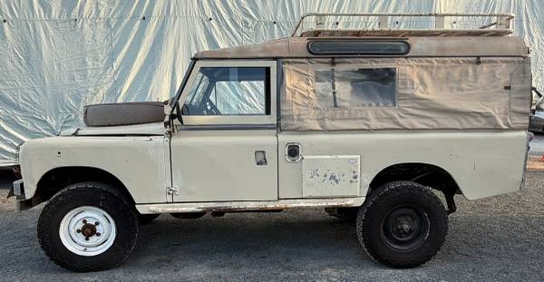 1967 Land Rover Defender II Trim, No Rust for $0