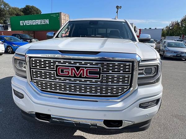 2017 GMC Sierra 1500 Denali 4WD Crew Cab Short Box