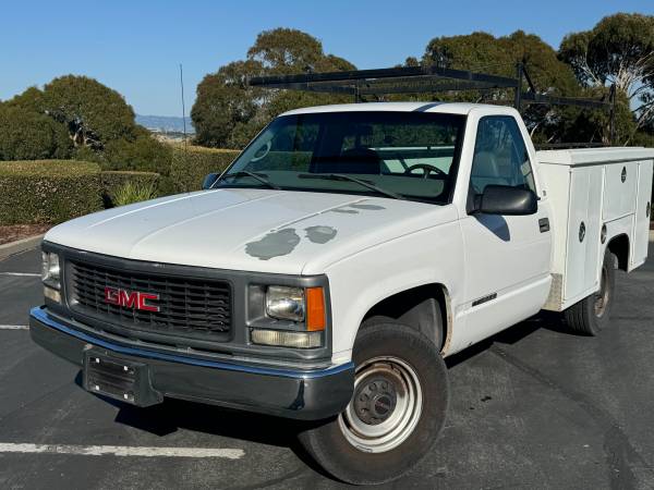 2000 GMC Sierra 2500HD Utility Truck for $0 Build Credit,