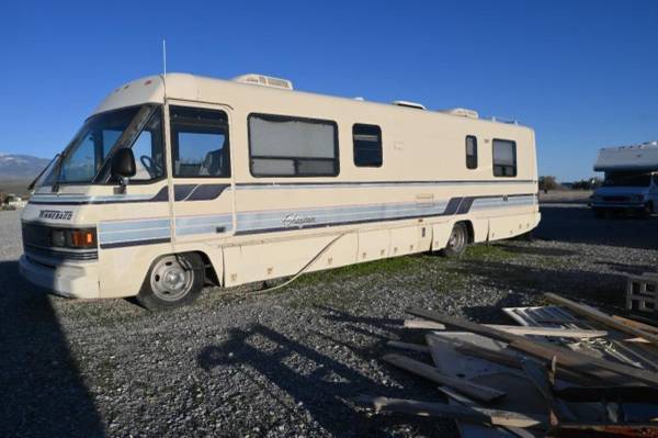 1991 Winnebago Chieftain for $0 Build Credit, Poor Credit, Bad