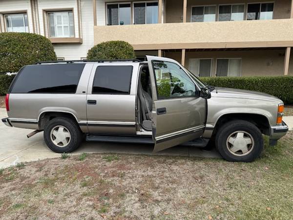 1999 Suburban for $0 Build Credit, Poor Credit, Bad Credit,