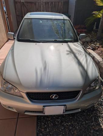 2002 Lexus IS 300 Trim for $0 Build Credit, Poor