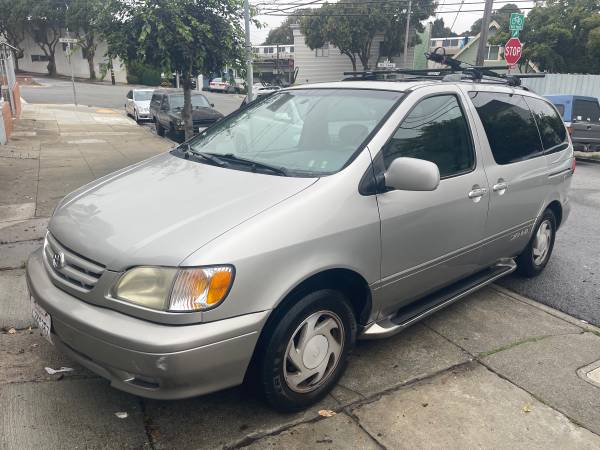 2003 Toyota Sienna XLE Minivan - Smogged & Reliable for