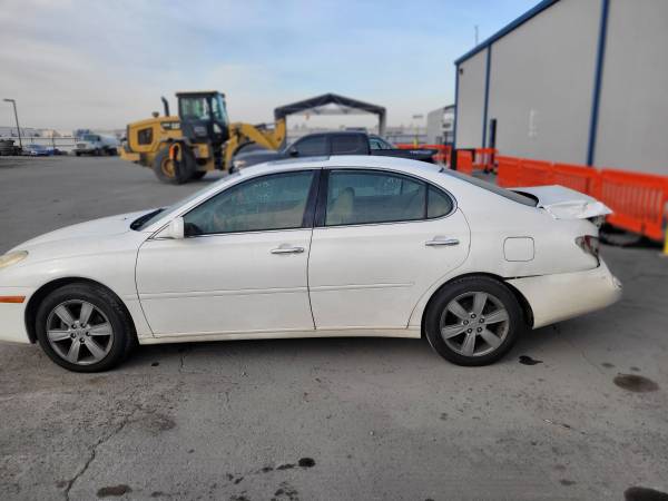 2005 Lexus ES 330 (Salvage) for $0 Build Credit, Poor