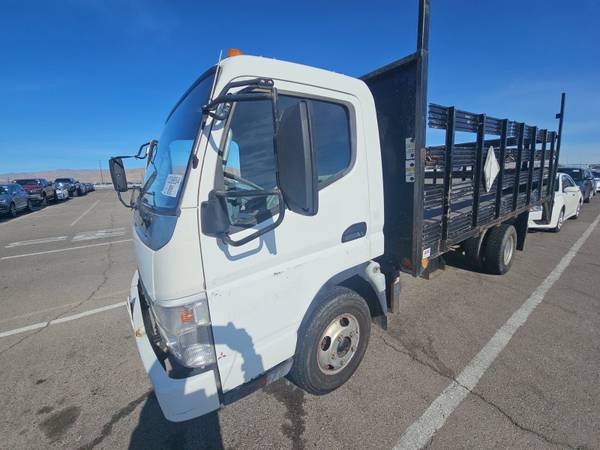 2007 Mitsubishi FE 16' Stakebed Flatbed with Lift Gate for