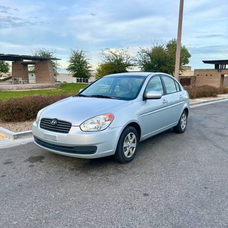 2010 Hyundai Accent GLS - Clean Title, Excellent Condition! for