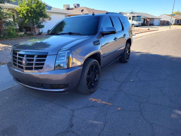 2013 Cadillac Escalade Hybrid for $0 Build Credit, Poor Credit,