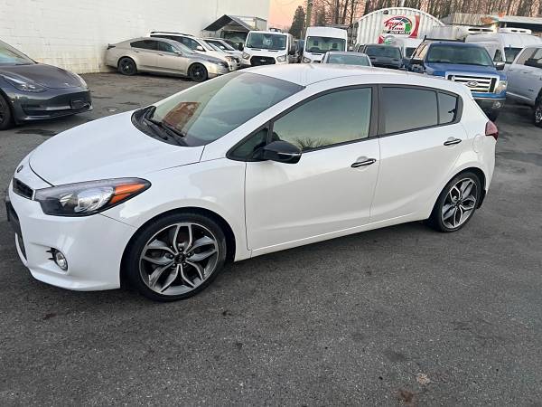 2016 Kia Forte 5-Door SX for $0 Build Credit, Poor