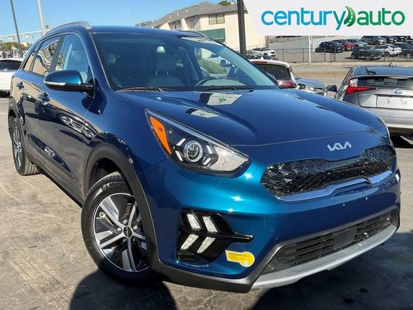 2022 Kia Niro Plug-In Hybrid EX for $0 Build Credit,