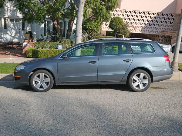 2023 Volkswagen Passat Komfort Wagon for $0 Build Credit, Poor