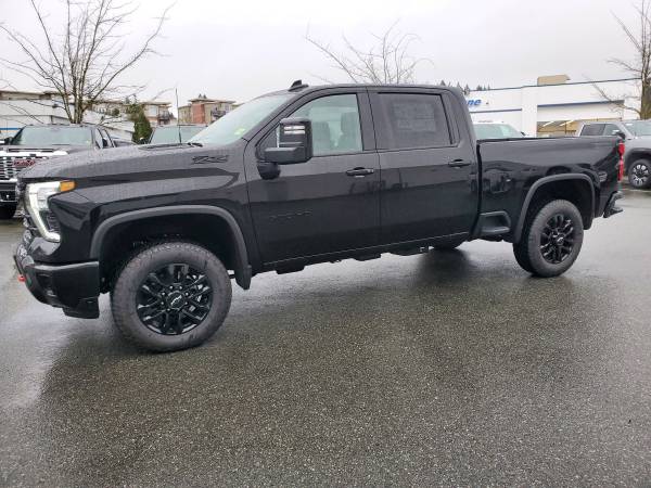 2025 Chevrolet Silverado 3500 LTZ Trail Boss 5th Wheel Prep