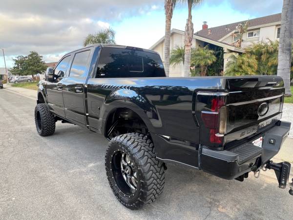 2017 F250 Lariat Platinum Package for $0 Build Credit, Poor