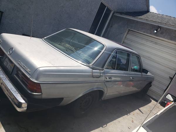 1982 Mercedes 300D Needs Attention for $0 Build Credit, Poor