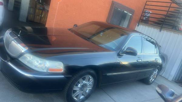 2011 Lincoln Town Car - Or Best Offer for $0