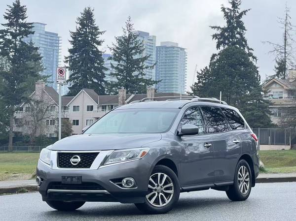2015 Nissan Pathfinder 7-Seater Trim - No Accident, Clean Title