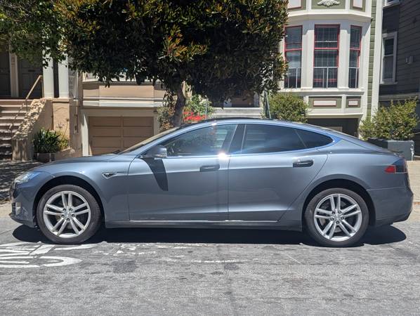 2013 Tesla Model S P85 for $0 Build Credit, Poor