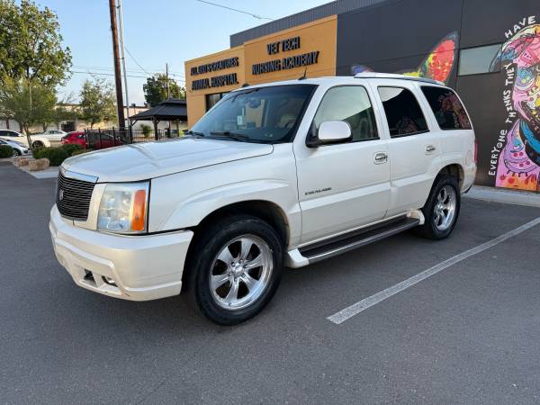 2004 Cadillac Escalade Tow Package for $0 Build Credit, Poor