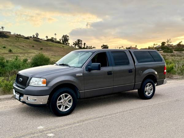 2005 Ford F-150 XLT Crew Cab - 46k Original Miles