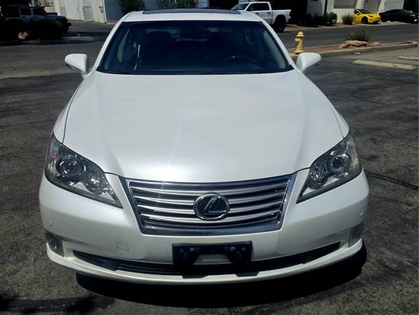 2012 Lexus ES350 Luxury Package - Only 61K Miles for