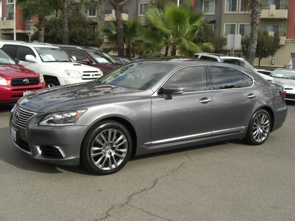 2013 Lexus LS 460L Executive Package - Rear Controls, Reclining