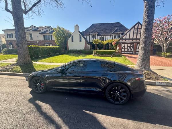 2017 Tesla Model S 75 for $0 Build Credit, Poor