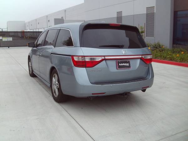 2011 Honda Odyssey Touring - Low Miles (118,163) - Clean