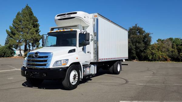 2016 Hino 268 Box Truck - Refrigerator - Thermo King
