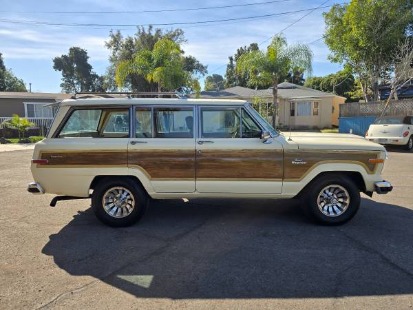 1986 Jeep Grand Wagoneer 4WD for $0 Build Credit, Poor