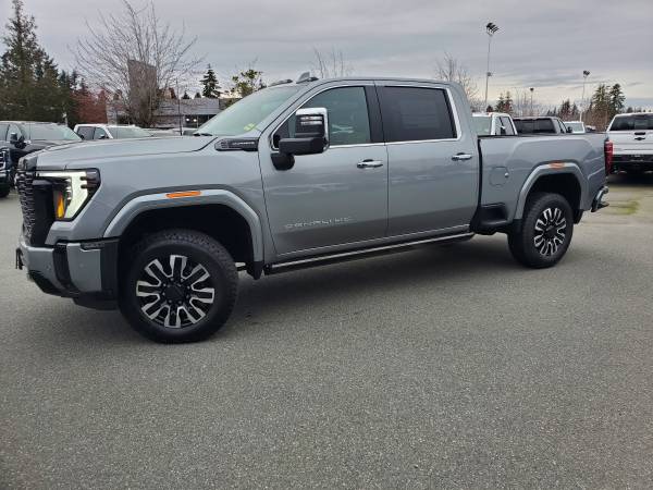 2025 GMC Sierra 3500 Denali Ultimate Sunroof 5th Wheel for