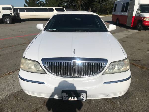 2006 Lincoln Town Car Limousine for $0 Build Credit, Poor