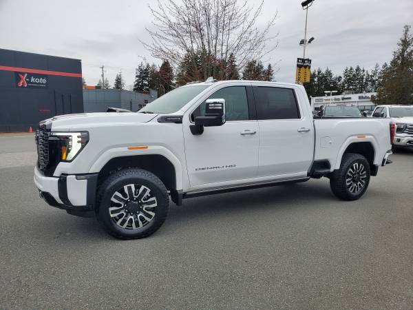 2025 GMC Sierra 3500 Ultimate Denali - Tech & 5th