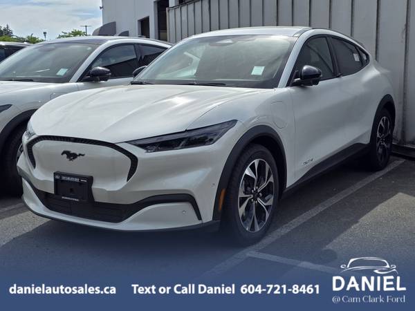 2024 Ford Mach-E Select RWD Standard Range - $18K Off