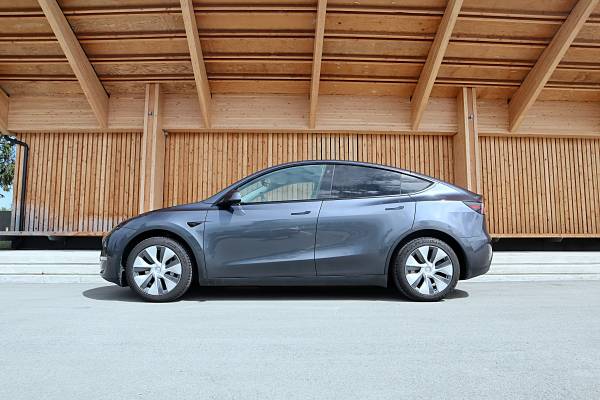 2023 Tesla Model Y Dual Motor Long Range - No