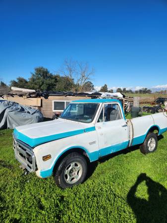 1970 Chevy C10 Shortbed Unibody on 06 Cadillac Escalade 6.0