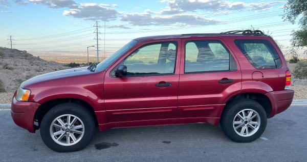 2003 Ford Escape 4WD - Low Miles - $2,500 for