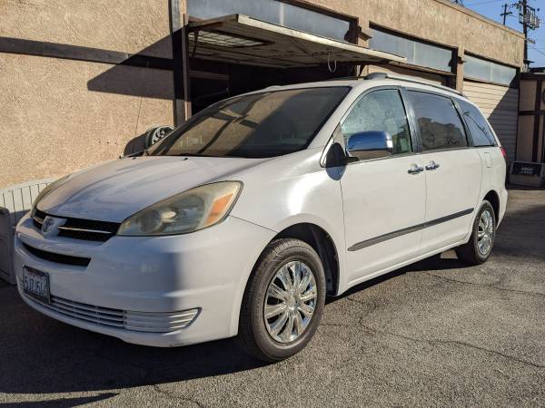 2004 Toyota Sienna - Clean Title, $1500 Down Financing Available!