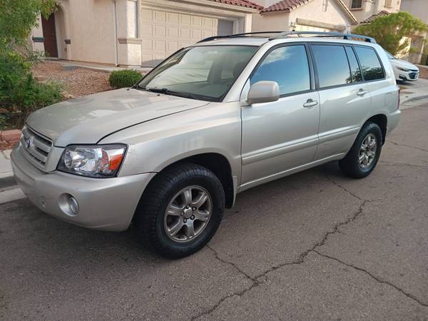 2006 Toyota Highlander 4WD Clean Title for $0 Build Credit,
