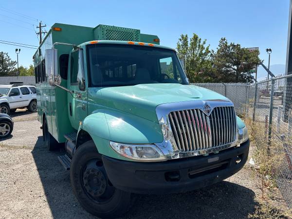 2007 International 4300 Series DTS 466 Heavy Duty Truck for