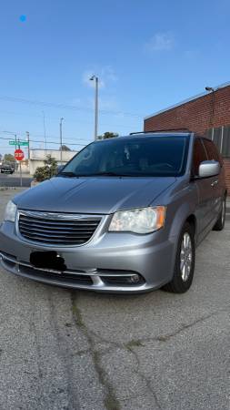 2014 Chrysler Minivan – 100,500 Miles for $0 Build Credit,