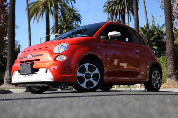 2017 Fiat 500e Orange Black Trim - 100 Miles Range