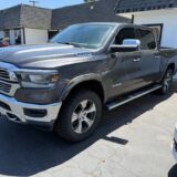 2019 Ram 1500 Laramie Crew Cab 4x4 5.7 HEMI 6-Seater