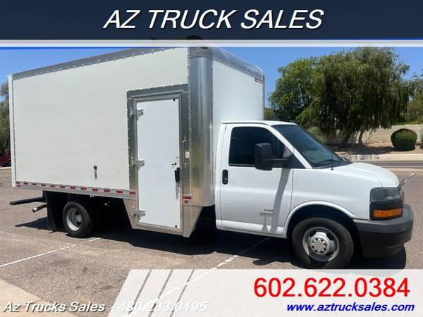 2021 Chevrolet Express 4500 16' Box Truck w/Curb Door 6.6