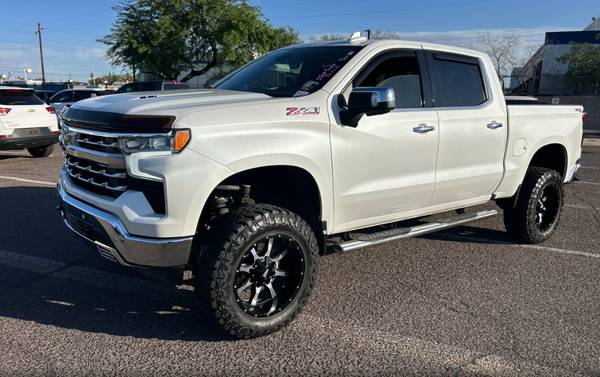 2022 Chevrolet Silverado 1500 LTZ 6.2L V8 4x4 Lifted for