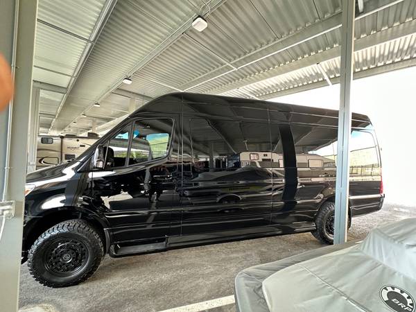 2022 Sprinter 2500 4x4 170" Explorer Model - 11 Passenger